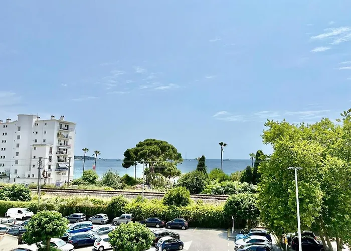 L'etoile Yourhosthelper Antibes